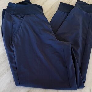 Athleta women light weight activewear navy size 4